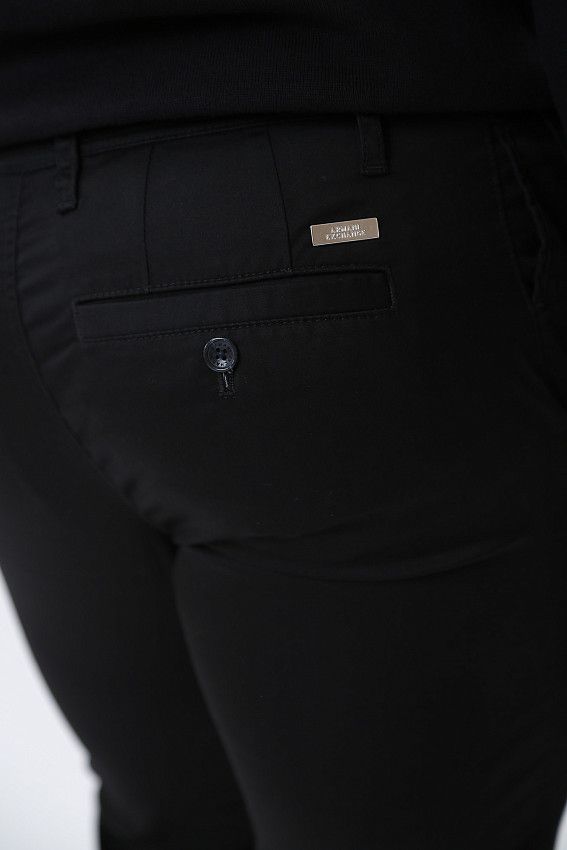 Брюки чиносы Armani Exchange Черный