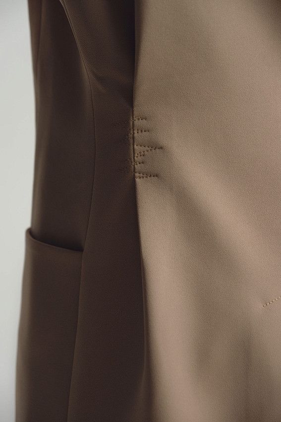 Жилет The Hills Бежевый