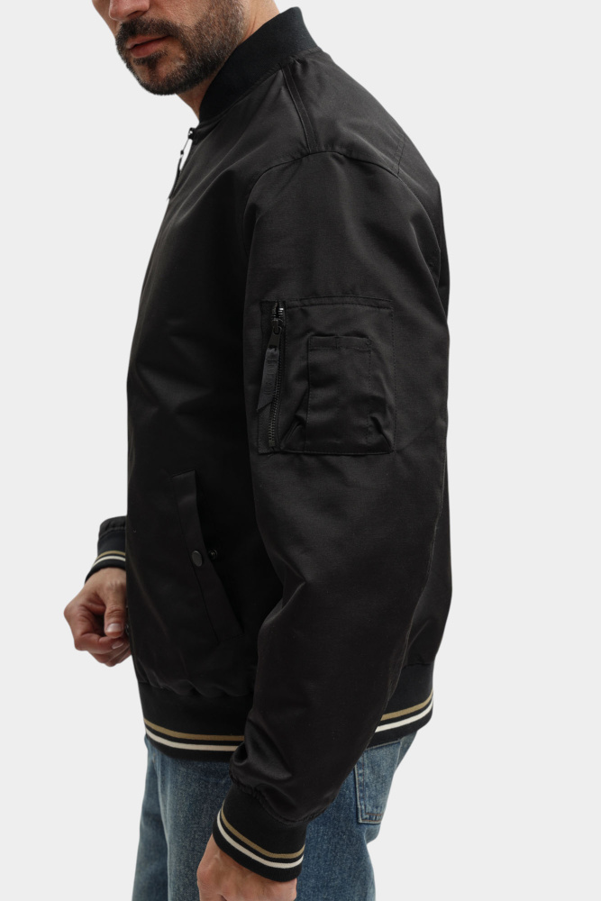 1017561 Куртка легкая Mustang Черный