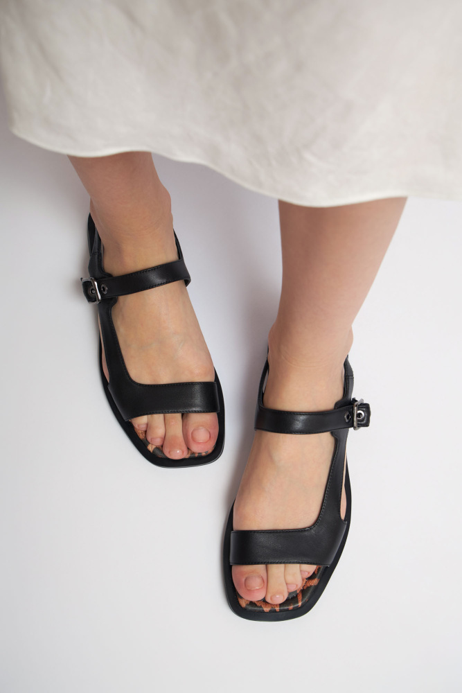 MC21686 Сандалии Marc Cony Черный