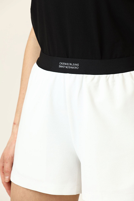 Шорты Calvin Klein Jeans