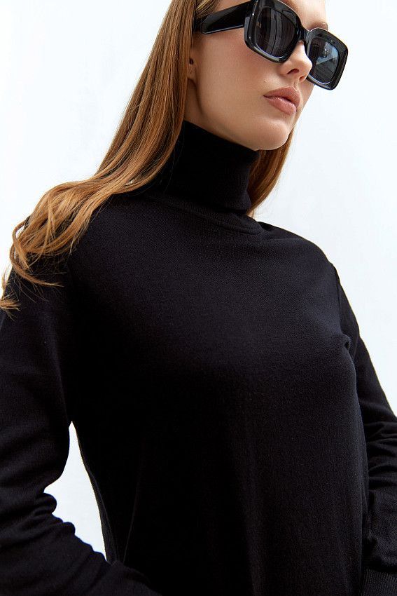 Водолазка The Hills Черный