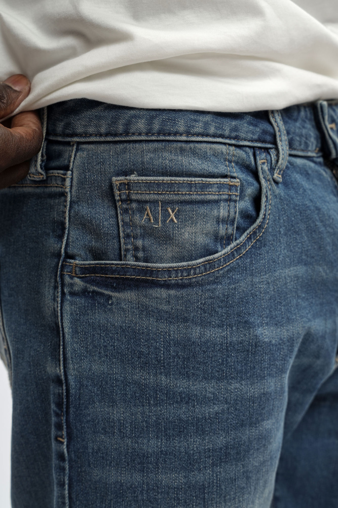 XM000049_AF14266 Джинсы Armani Exchange Синий