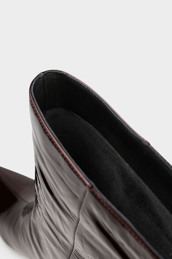 Ботильоны закрытые Red Pin