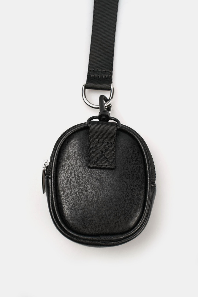 XM001261_AF15104 Чехол для наушников Armani Exchange Черный