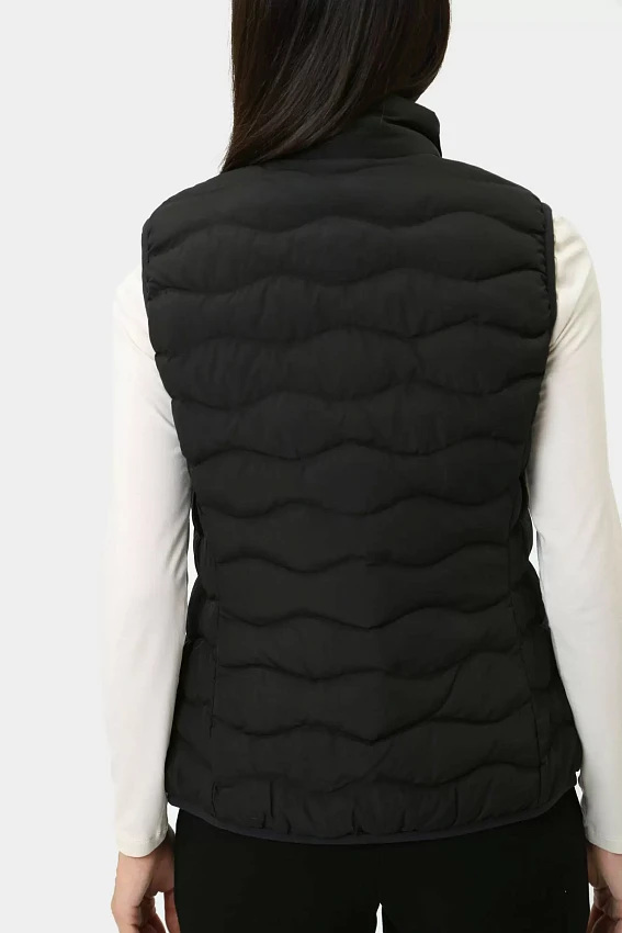 Жилет пуховый EA7