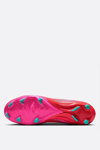 Футбольные бутсы Nike