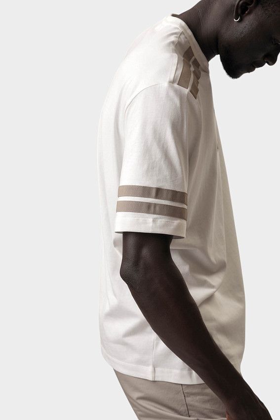 Футболка Armani Exchange Белый