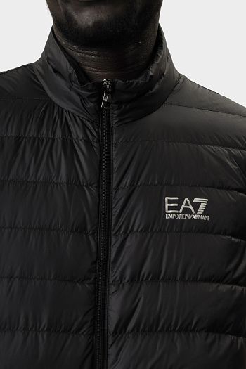 Жилет EA7