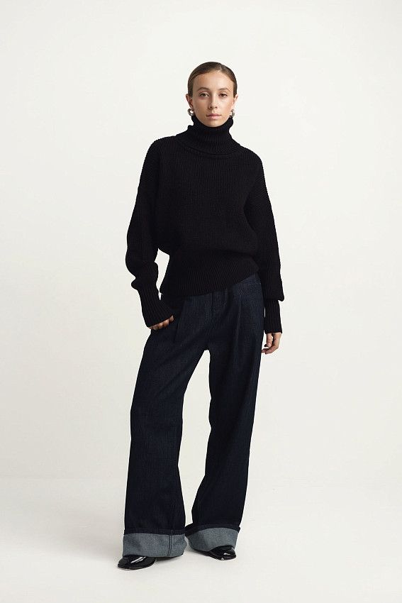 Свитер The Hills Черный