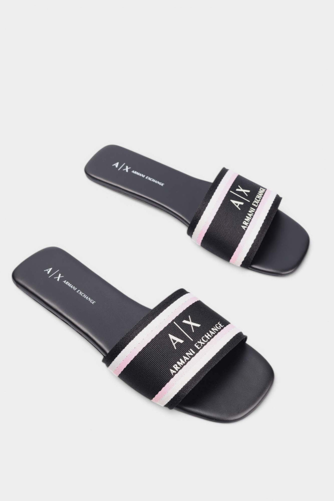 XDP056_XV922 Шлепки Armani Exchange Черный