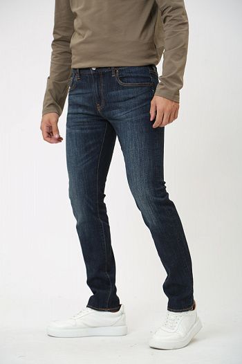 Джинсы Armani Exchange