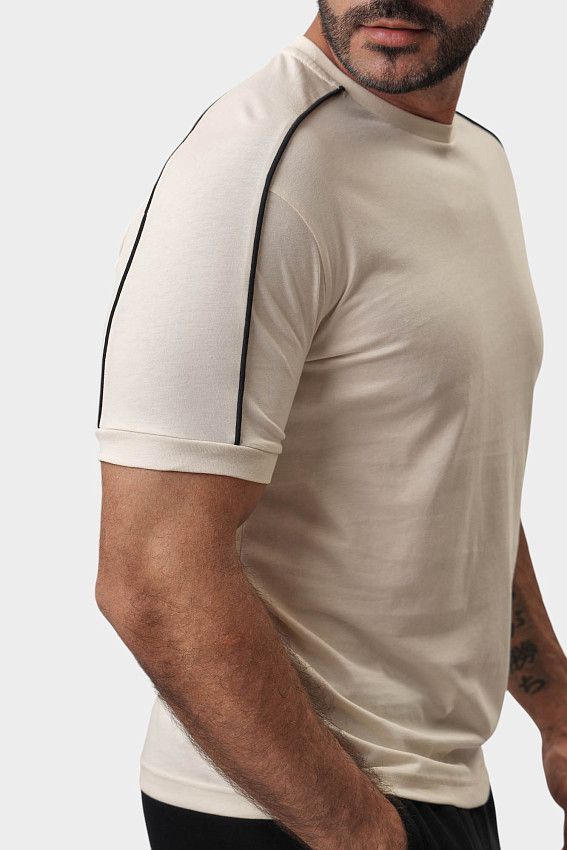 Футболка EA7 Белый