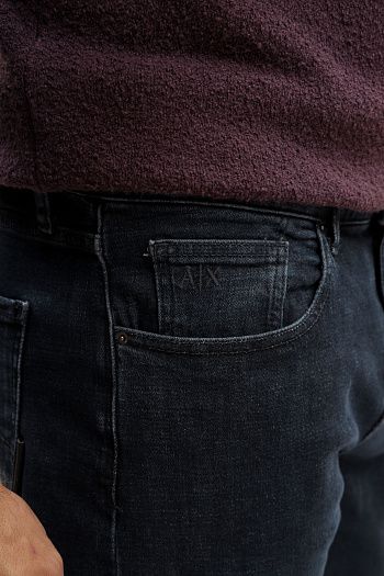 Джинсы Armani Exchange