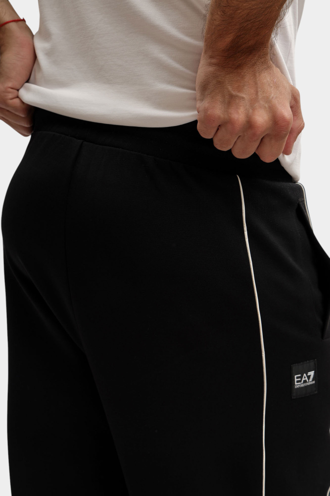 7M000987_AF12660 Брюки спортивные EA7 Черный