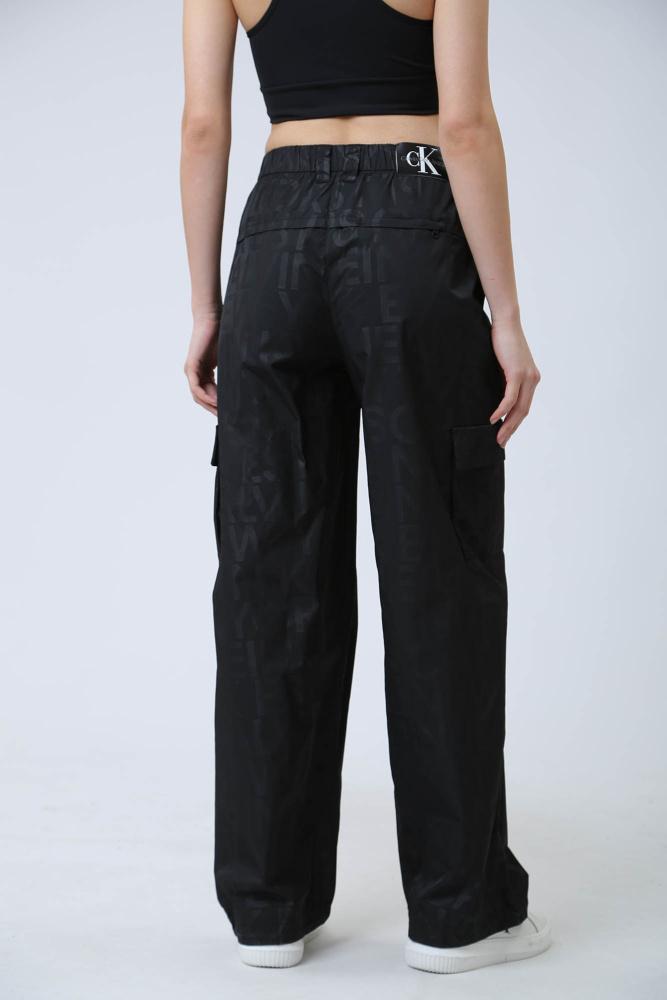 J20J222596 брюки calvin klein jeans 