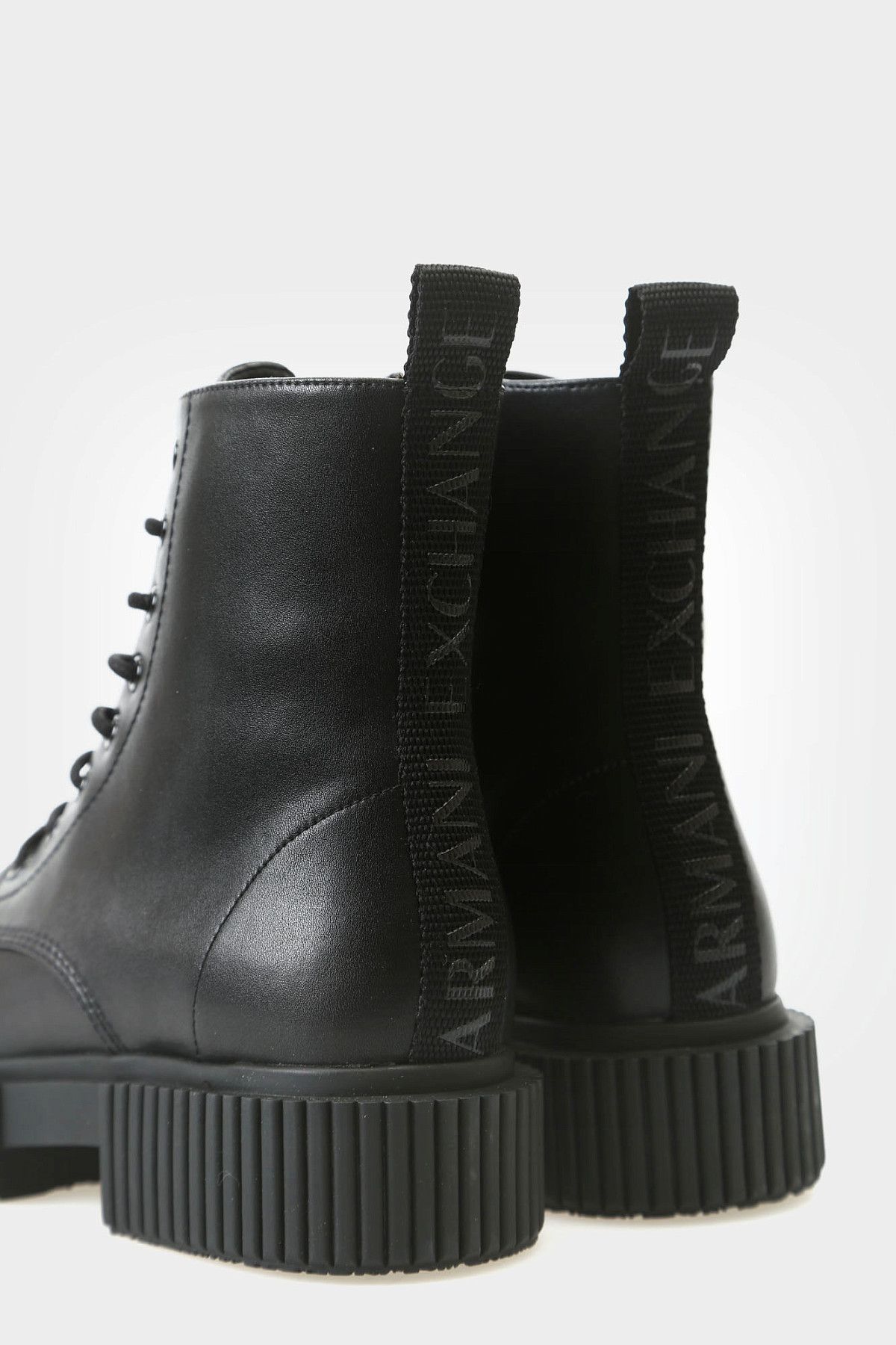 Ботинки Armani Exchange Черный