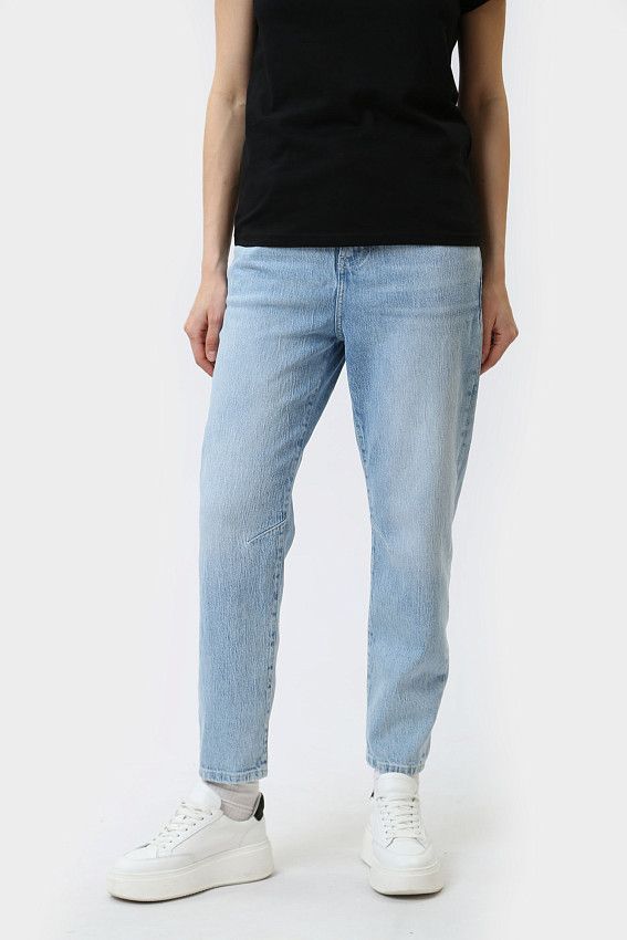 Джинсы Boyfriend Tapered  Mustang