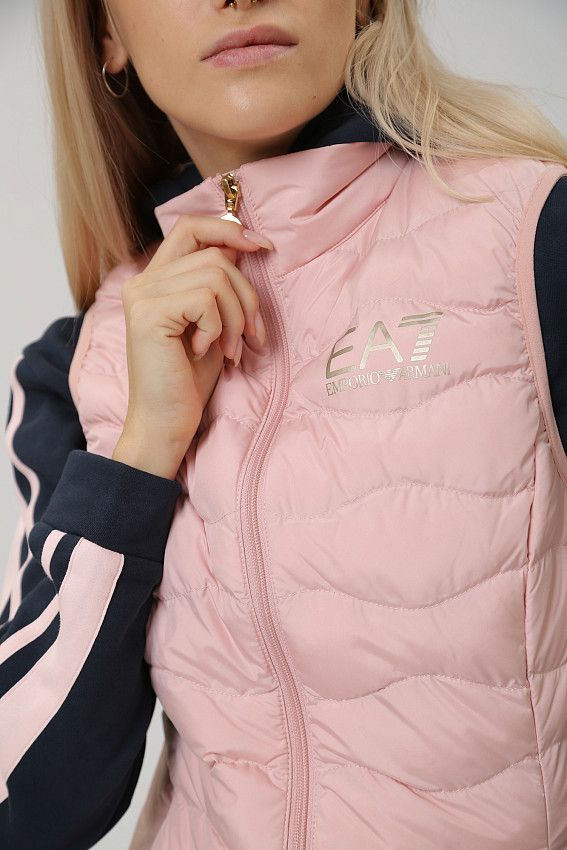 Жилет пуховый EA7