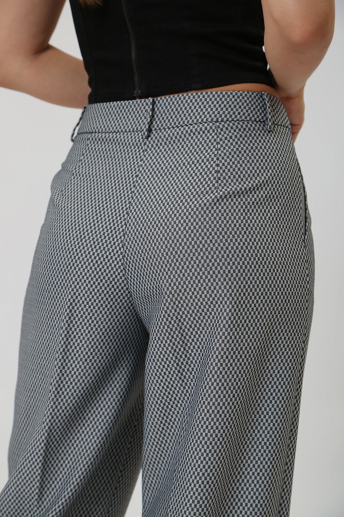 Брюки Armani Exchange Серый
