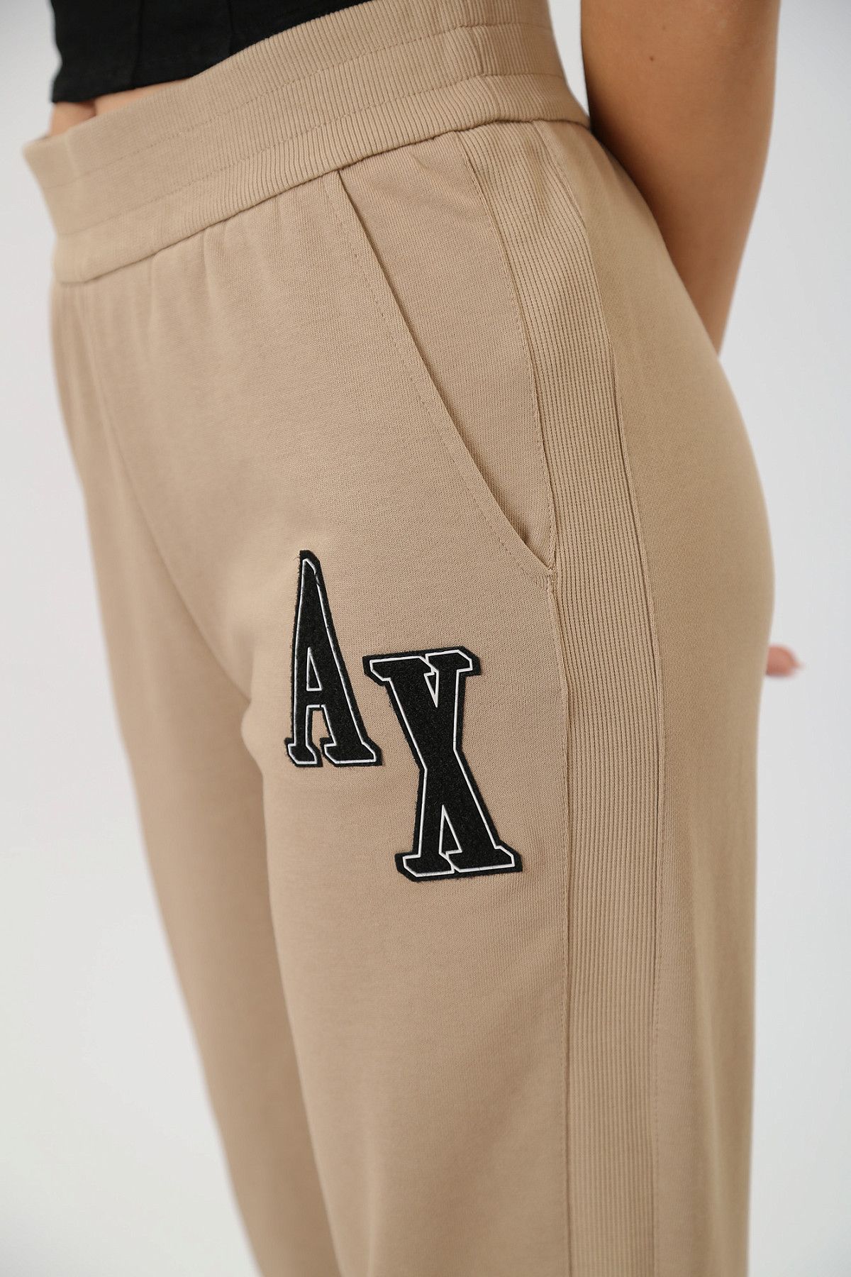 Брюки спортивные Armani Exchange Бежевый