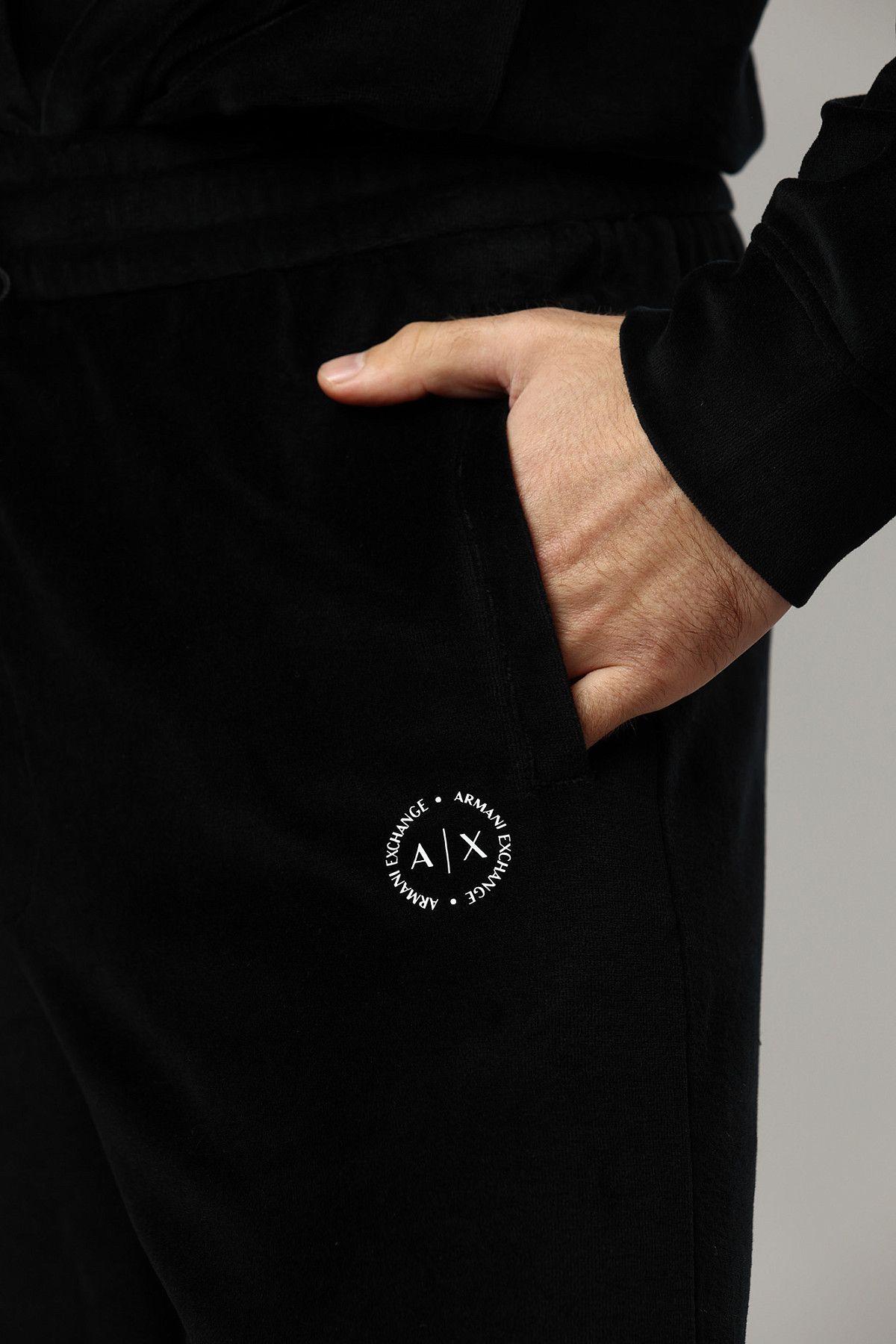 Брюки спортивные Armani Exchange Черный
