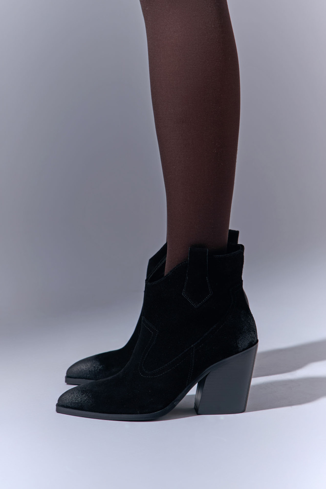 MCWC10550-5A-5-T_BLACK Ботинки Marc Cony Черный