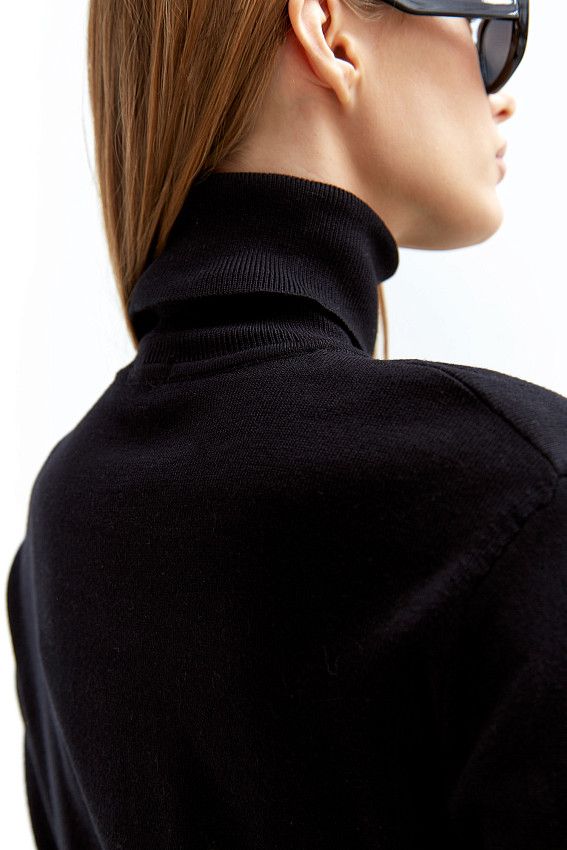 Водолазка The Hills Черный