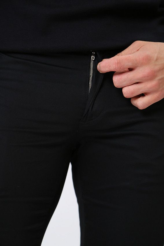Брюки чиносы Armani Exchange Черный