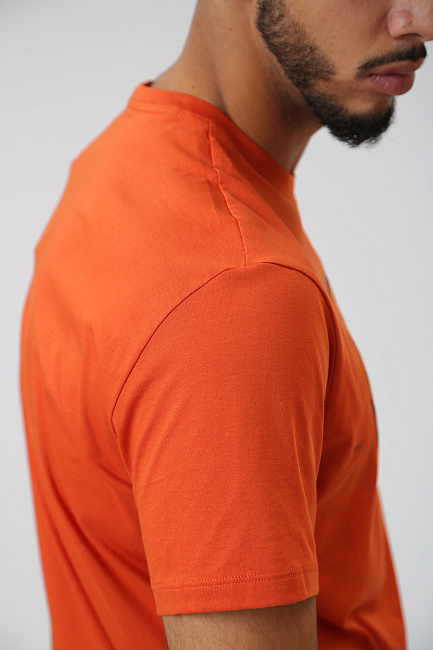 Футболка Armani Exchange