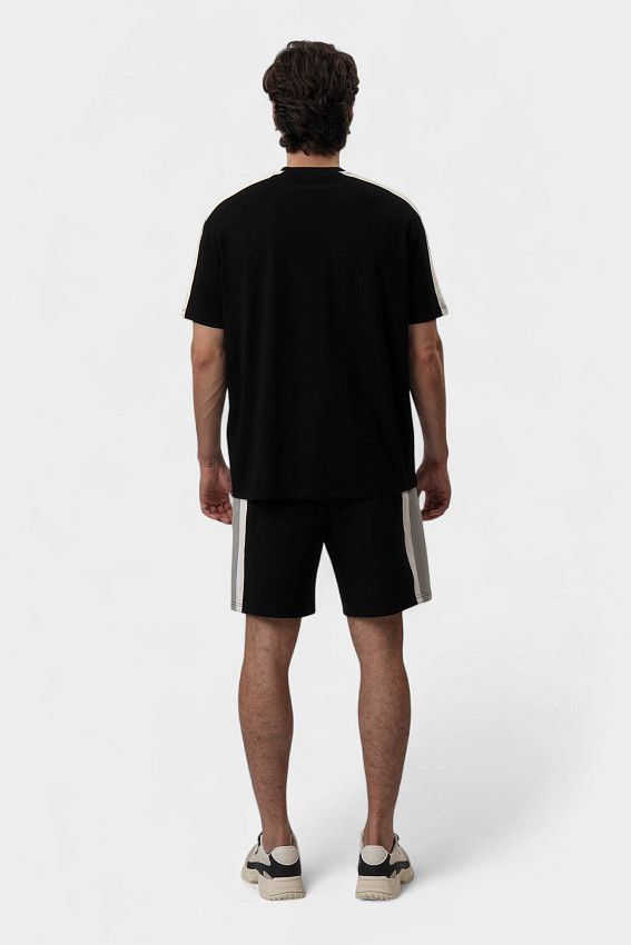 Футболка Armani Exchange Черный