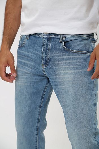 Джинсы Armani Exchange