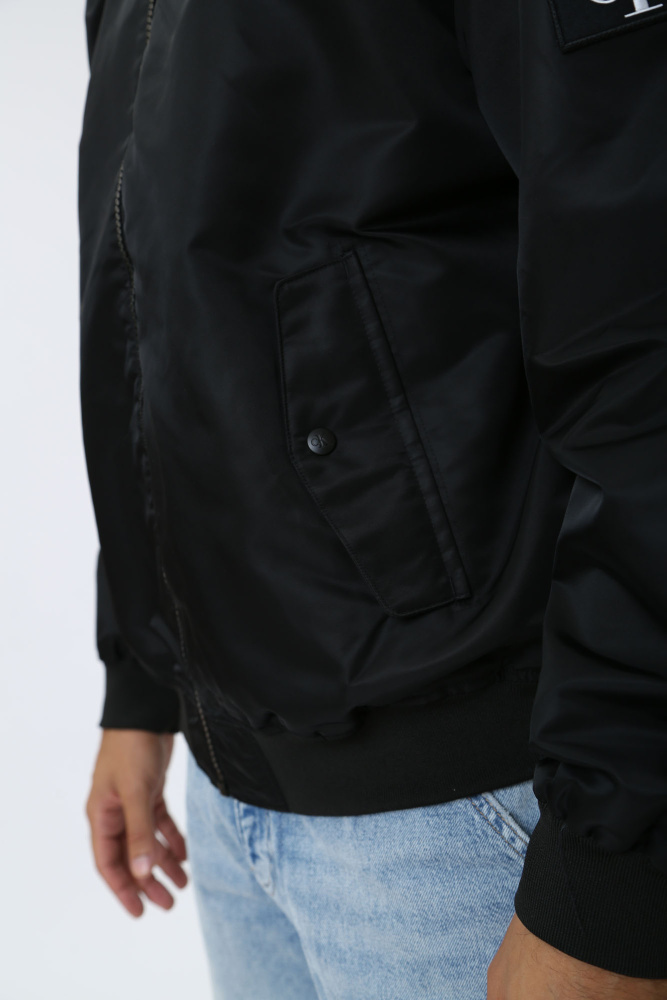 J30J325110 Бомбер Calvin Klein Jeans Черный
