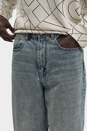Джинсы Armani Exchange