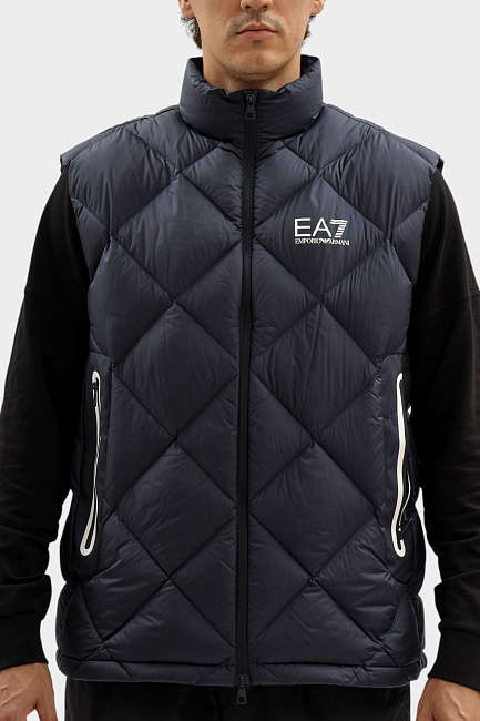 Жилет EA7