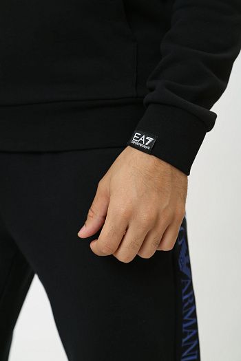 Худи EA7