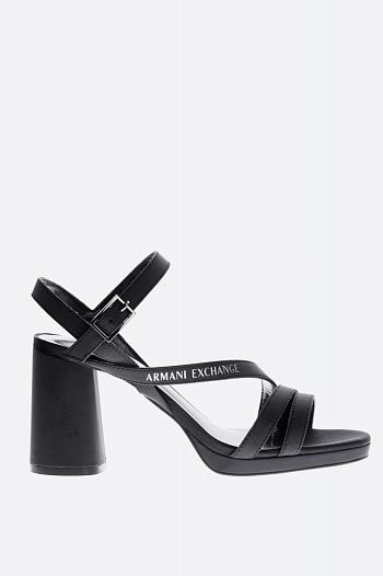 Босоножки на каблуке Armani Exchange