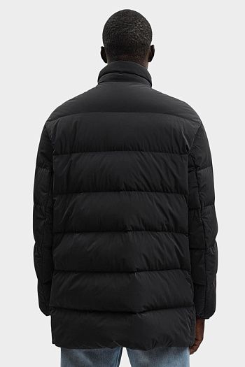Пуховик черный Emporio Armani