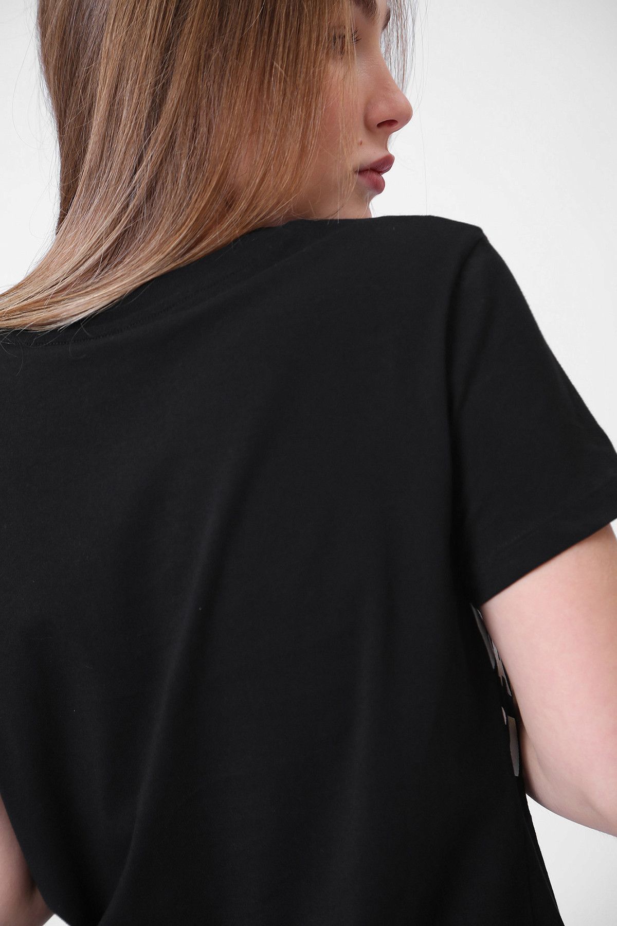 Футболка Armani Exchange Черный
