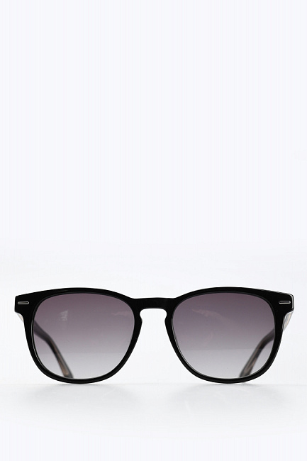 Очки солнцезащитные Calvin Klein