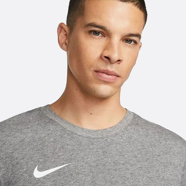 Футболка тренировочная Nike Серый