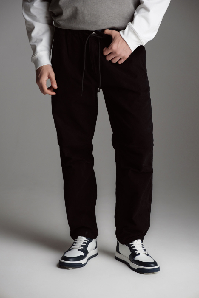 M-242-TO-56-4876 Джинсы прямые The Hills Черный