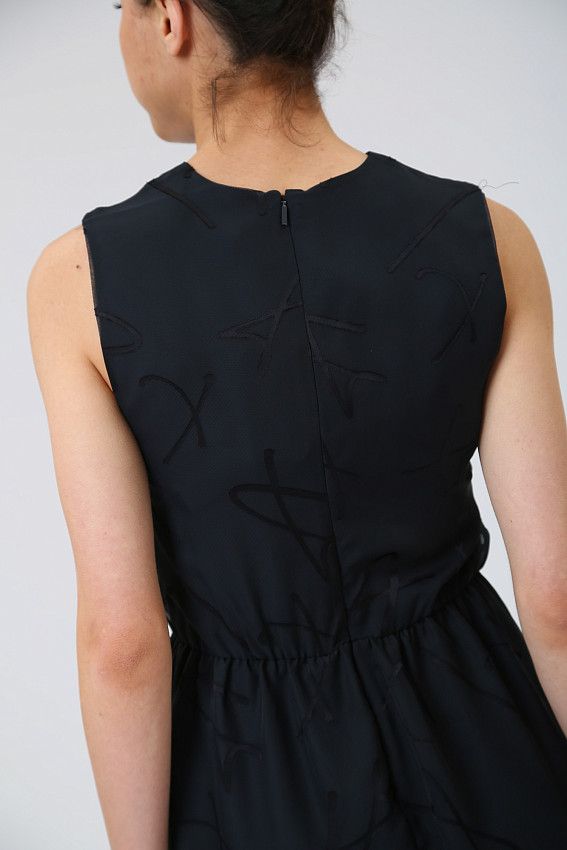 Платье Armani Exchange Черный