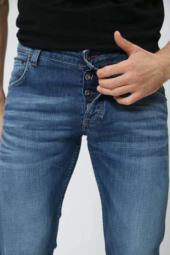 Джинсы Michigan Straight  Mustang