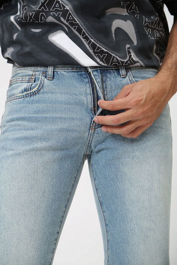 Джинсы Armani Exchange