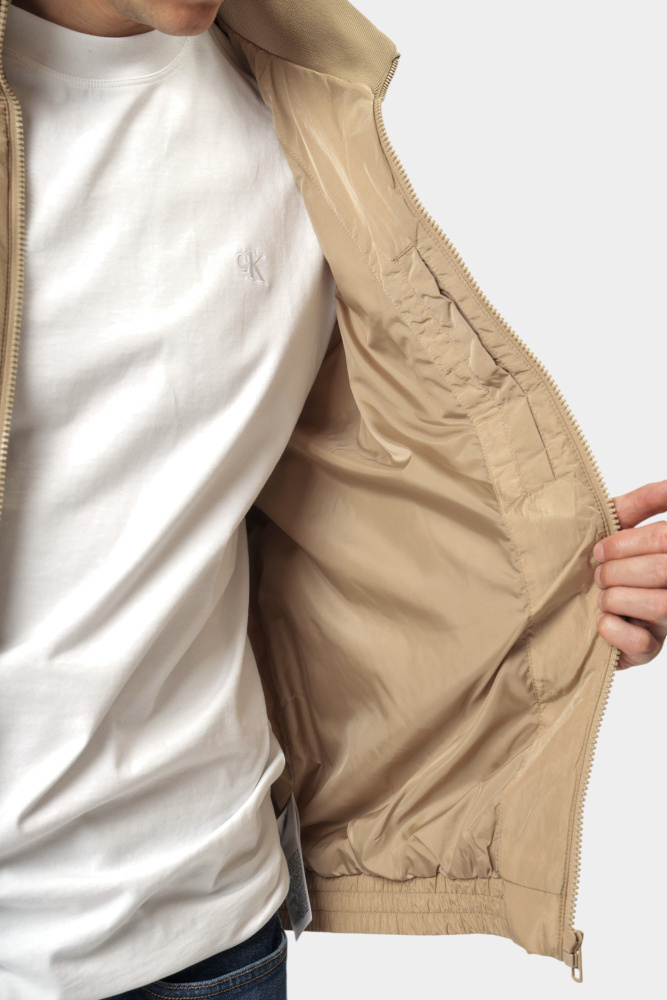 J30J325592 Ветровка Calvin Klein Jeans Бежевый