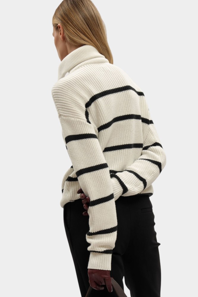 1016779- свитер mustang 