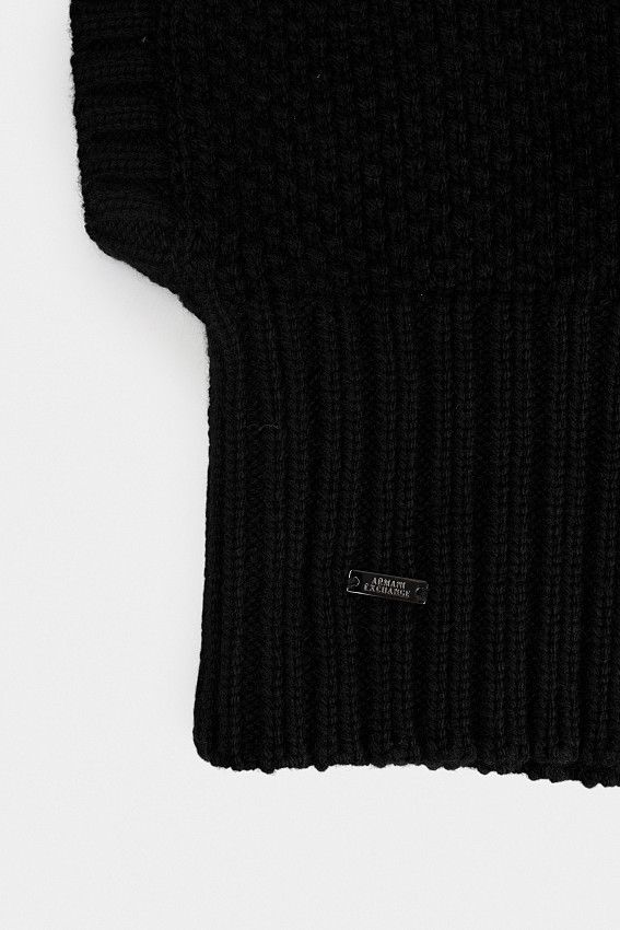 Шапка Armani Exchange Черный