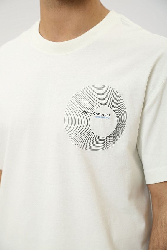 Футболка Calvin Klein Jeans Молочный