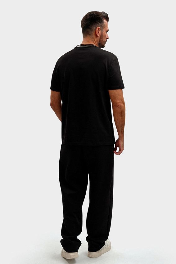 Футболка Armani Exchange Черный